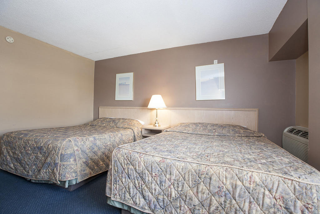 Admiral Inn By The Falls Niagara Falls Room photo