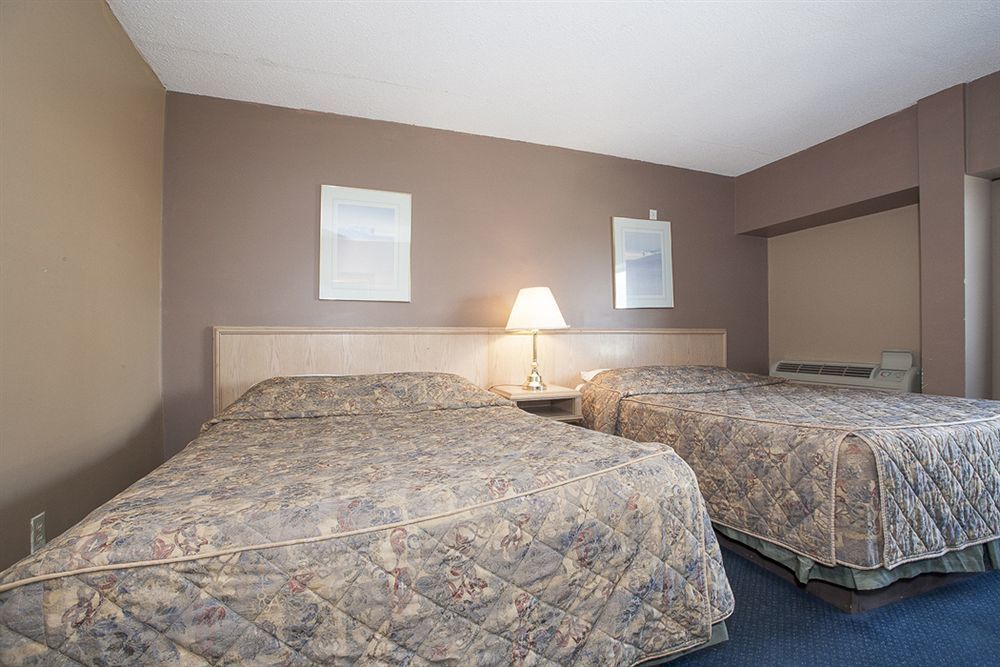 Admiral Inn By The Falls Niagara Falls Exterior photo