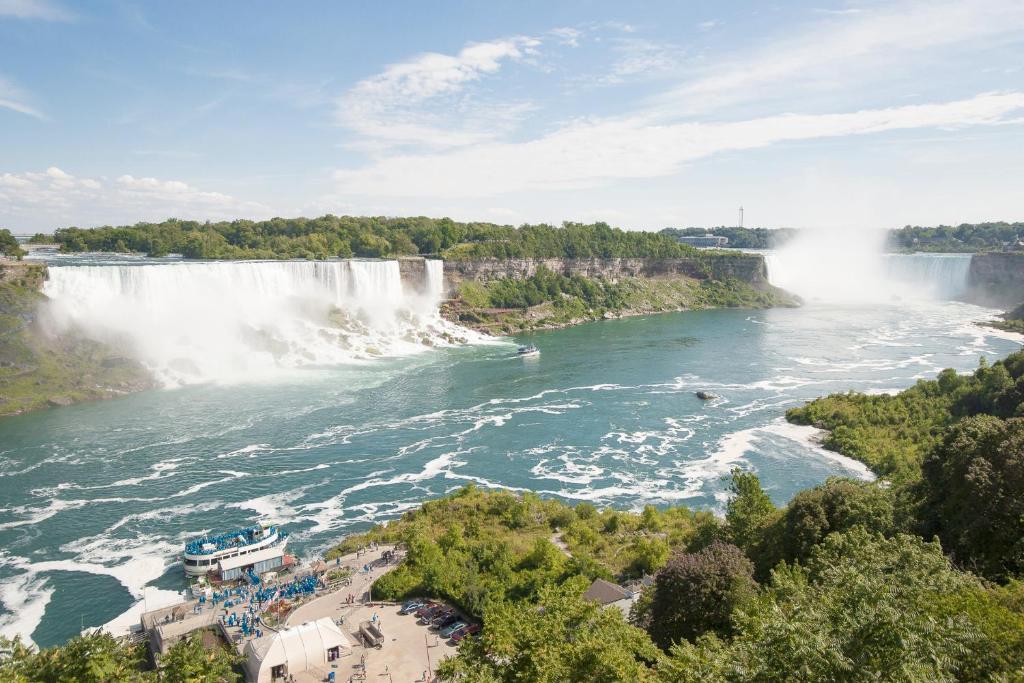 Admiral Inn By The Falls Niagara Falls Exterior photo
