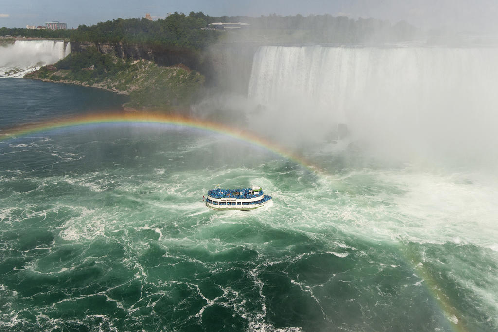 Admiral Inn By The Falls Niagara Falls Exterior photo